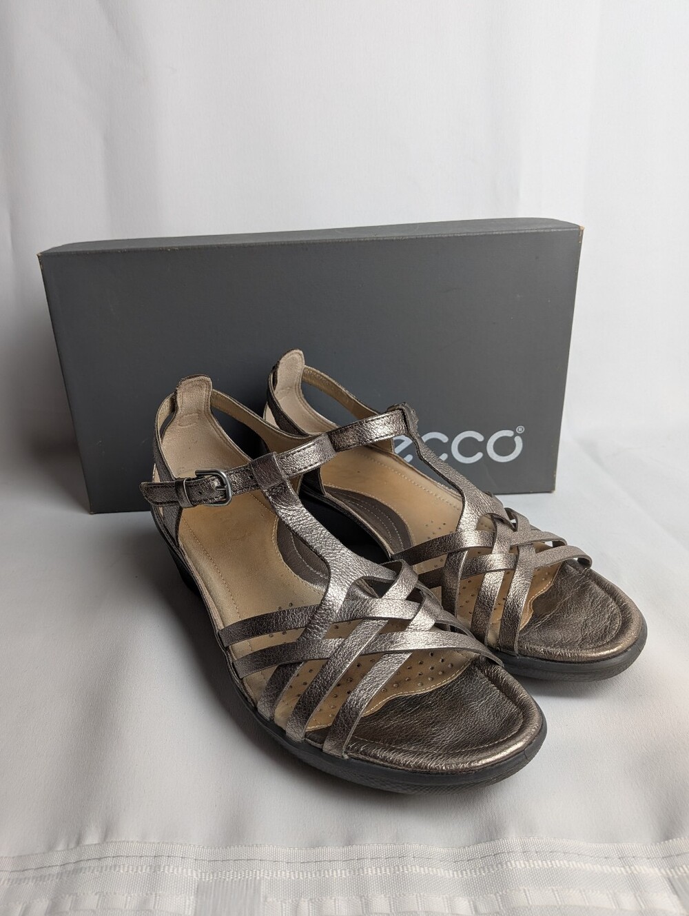 ECCO Women Wedge Sandals Bronze Leather Size 36 = 5, 5.5 US Feminine Elegant